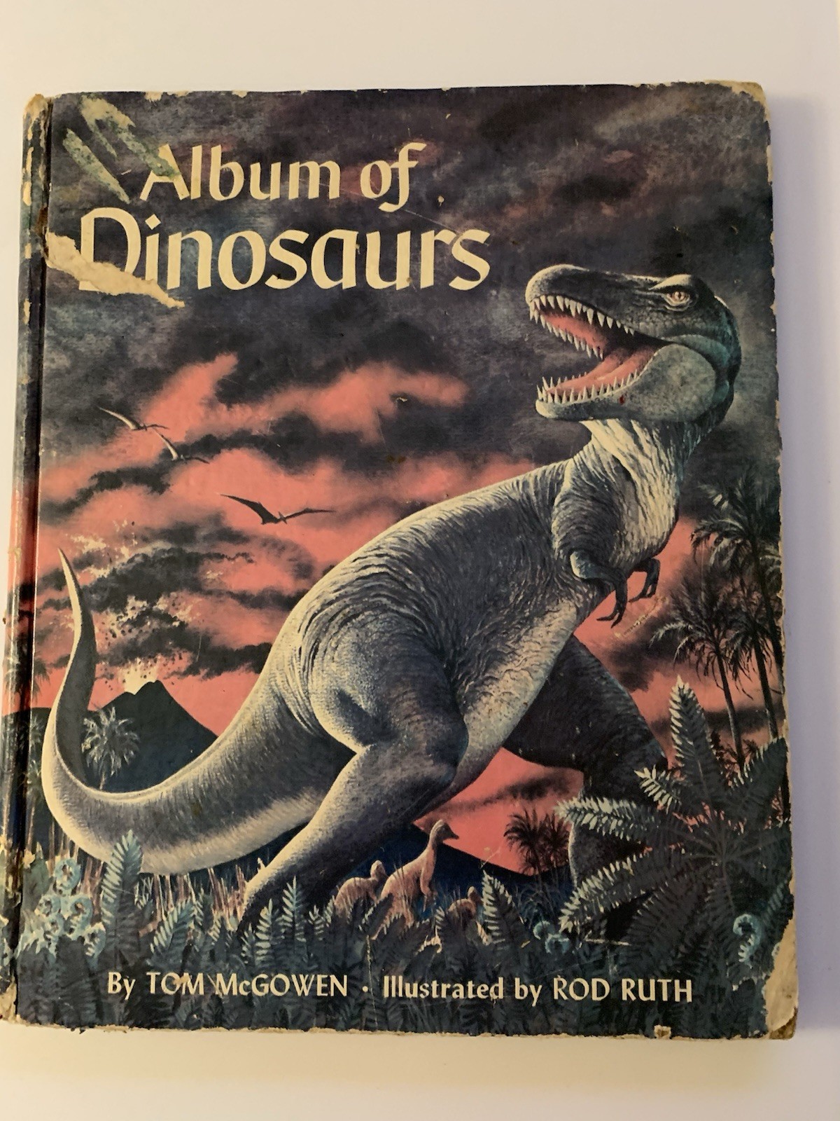 Album of Dinosaurs by Tom McGowen (1972, Hardcover)