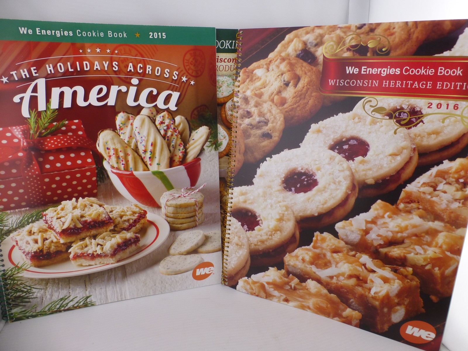 We Energies Cookie Book Collection Lot 2013-2017, 2019 Spiral Bound Cookbook MA2