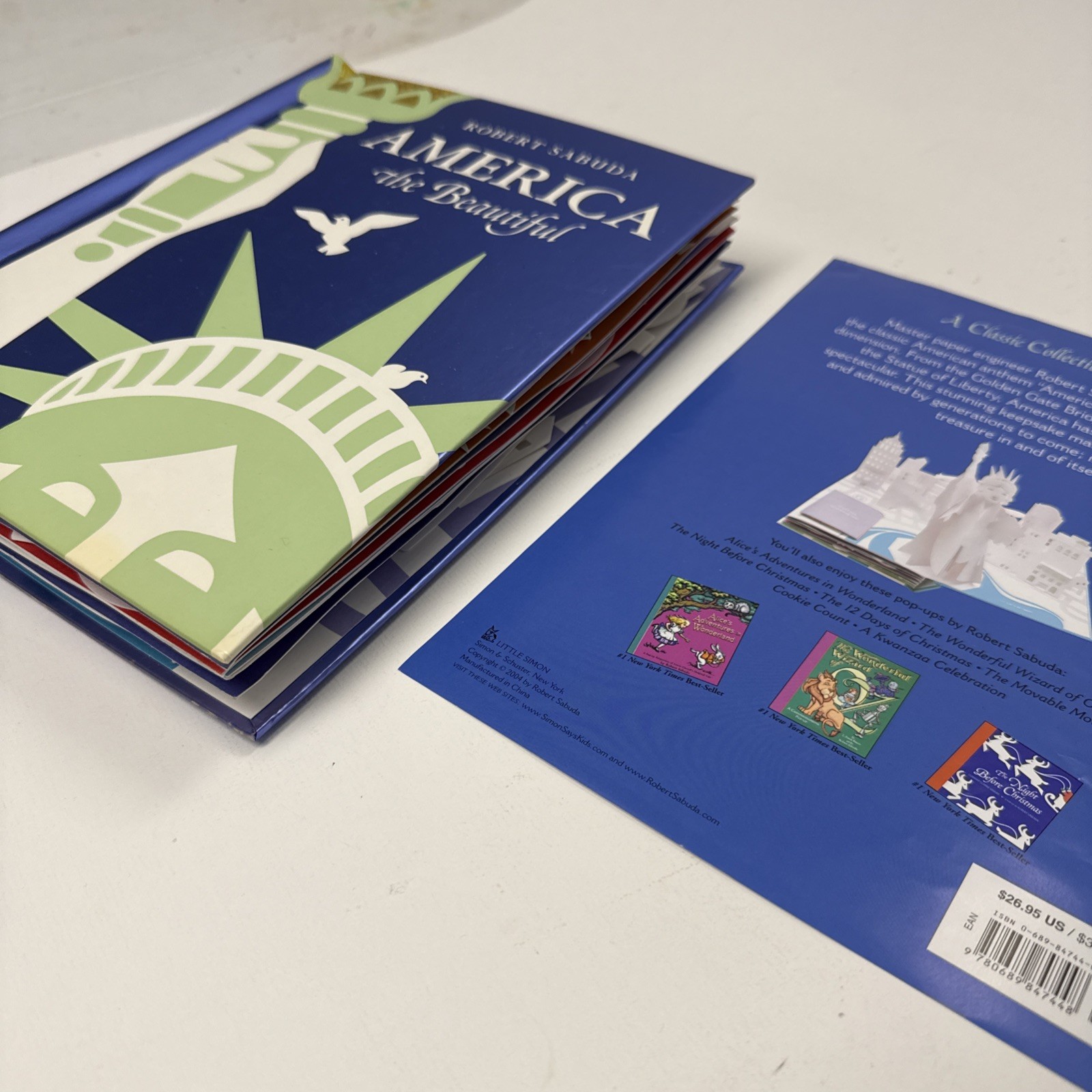 NEW VINTAGE America the Beautiful Pop-Up Book by Robert Sabuda 2004 Edition
