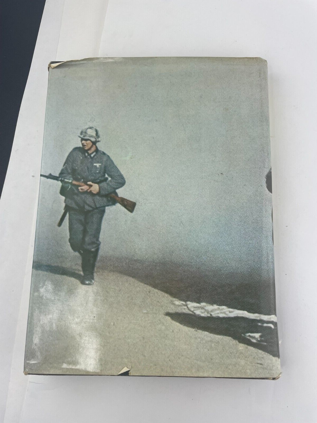 World War II Hardcover Book Ronald Heiferman 1973 1st Edition Vintage -13×9″
