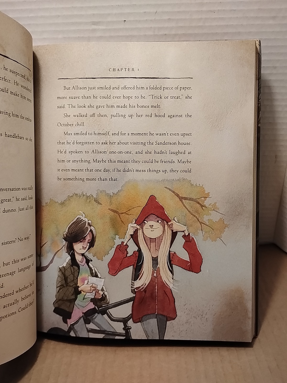 Hocus Pocus : Illustrated by Gris Grimly – 2022 – 1st Edition 1st Printing HCDJ