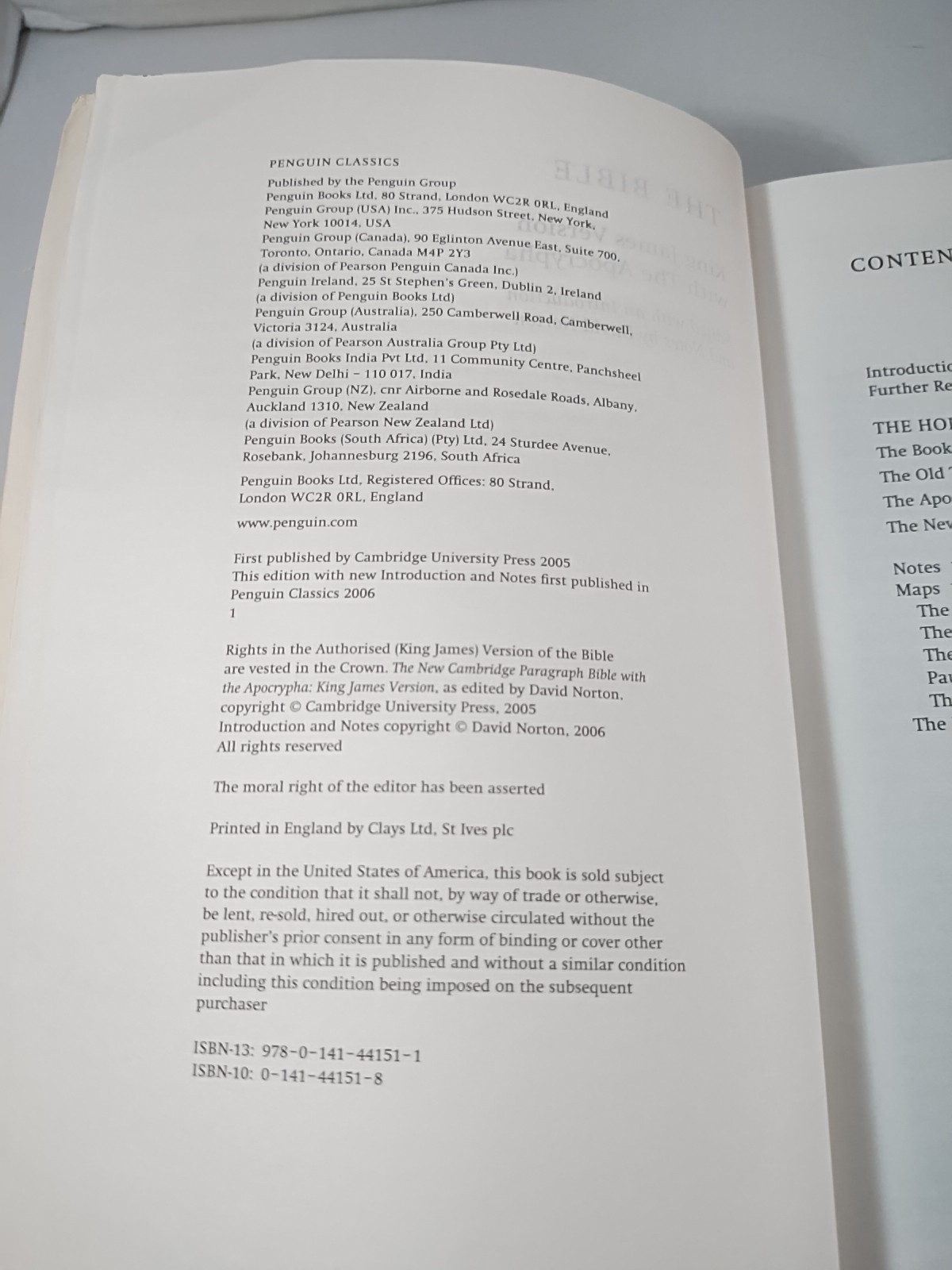 The Bible: King James Version with the Apocrypha (English)Edited by David Norton