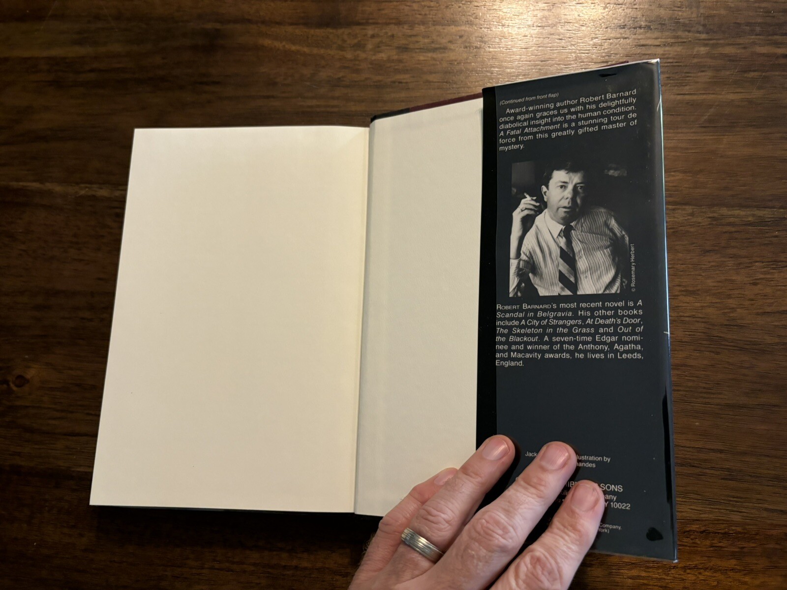 SIGNED A Fatal Attachment Robert Barnard 1st Printing Edition 1992 HCDJ