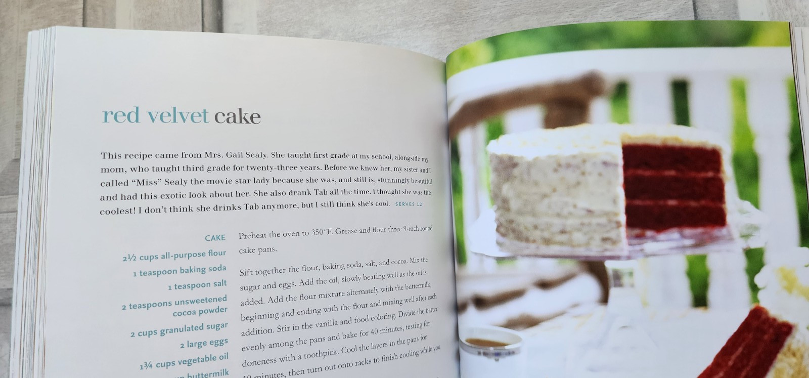 Home Cooking Trisha Yearwood paperback cookbook 2010 Southern recipes 223 pages