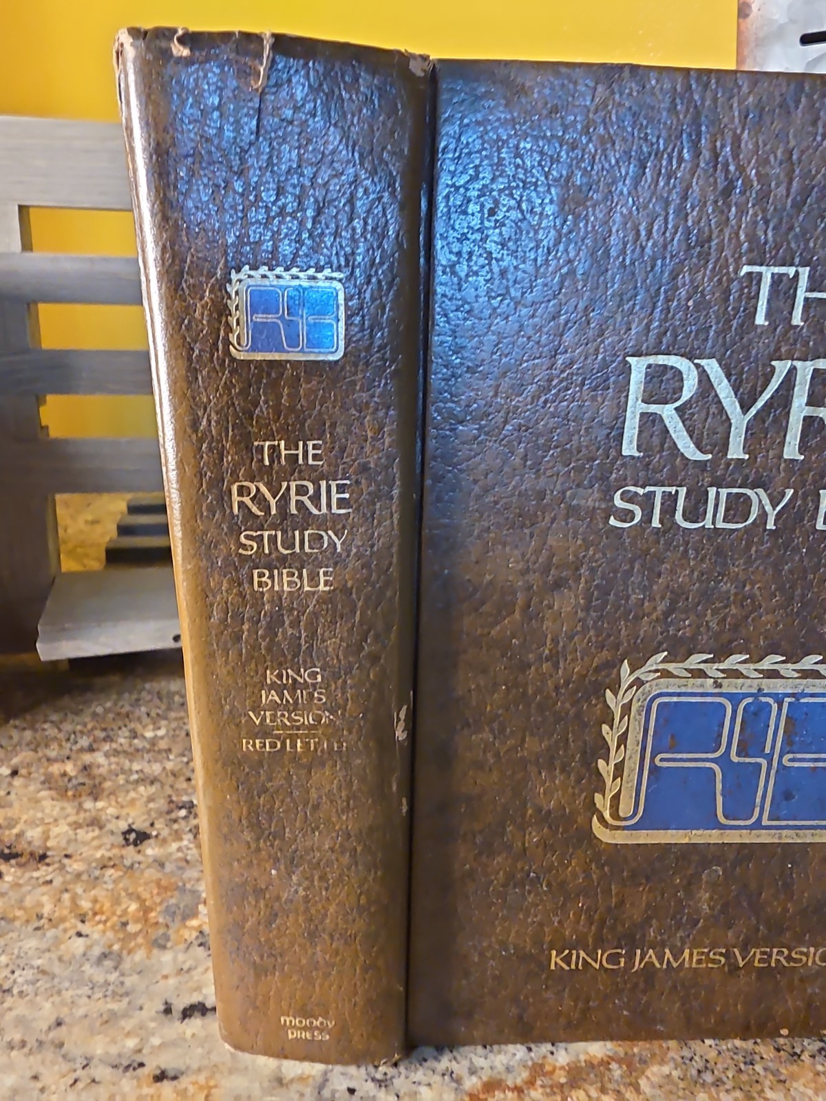 The Ryrie Study Bible King James Version 1978 Hardcover Colored Maps Red Letter