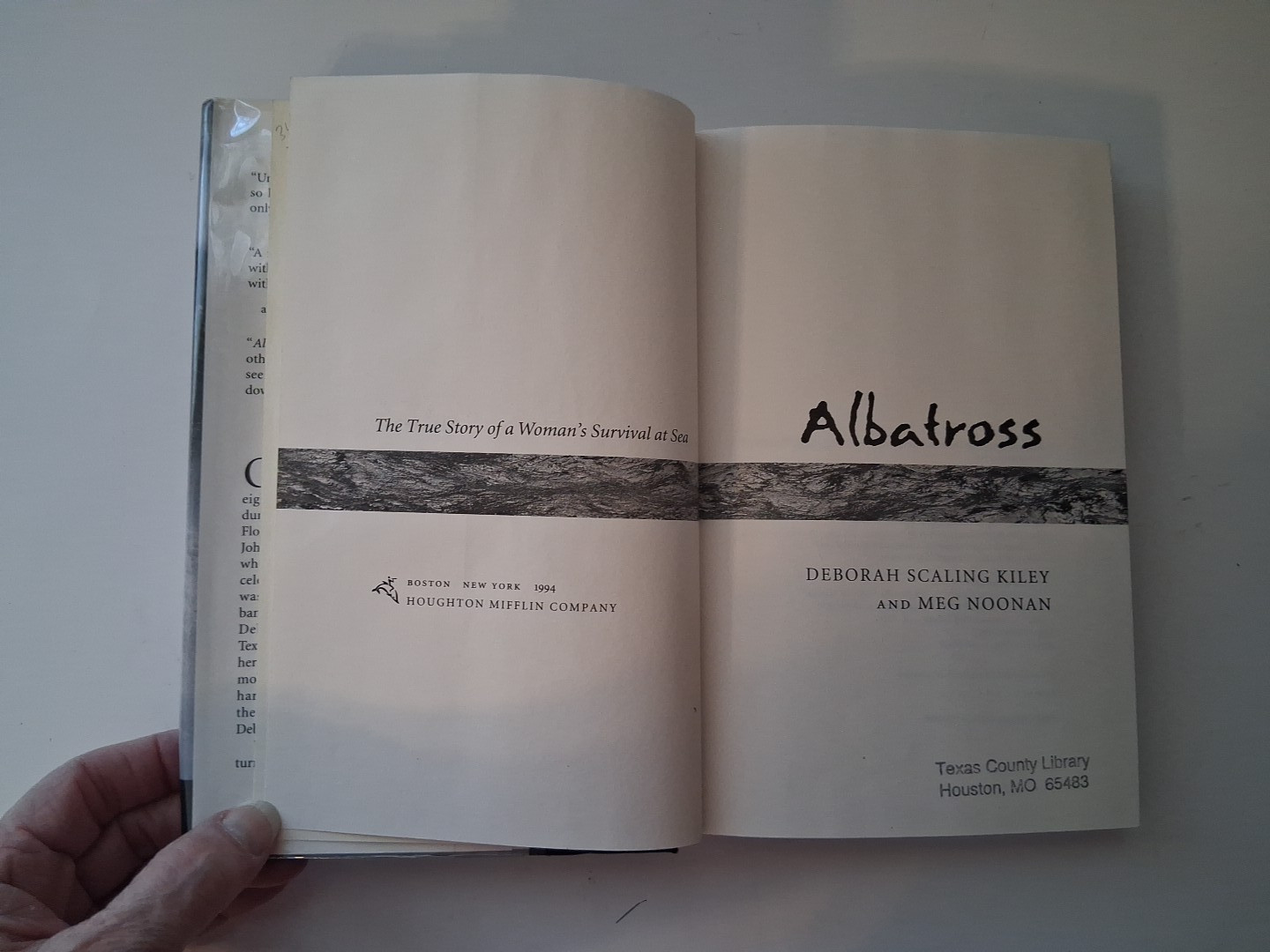 Albatross The True Story of a Woman’s Survival at Sea Deborah Scaling Kiley HCDJ