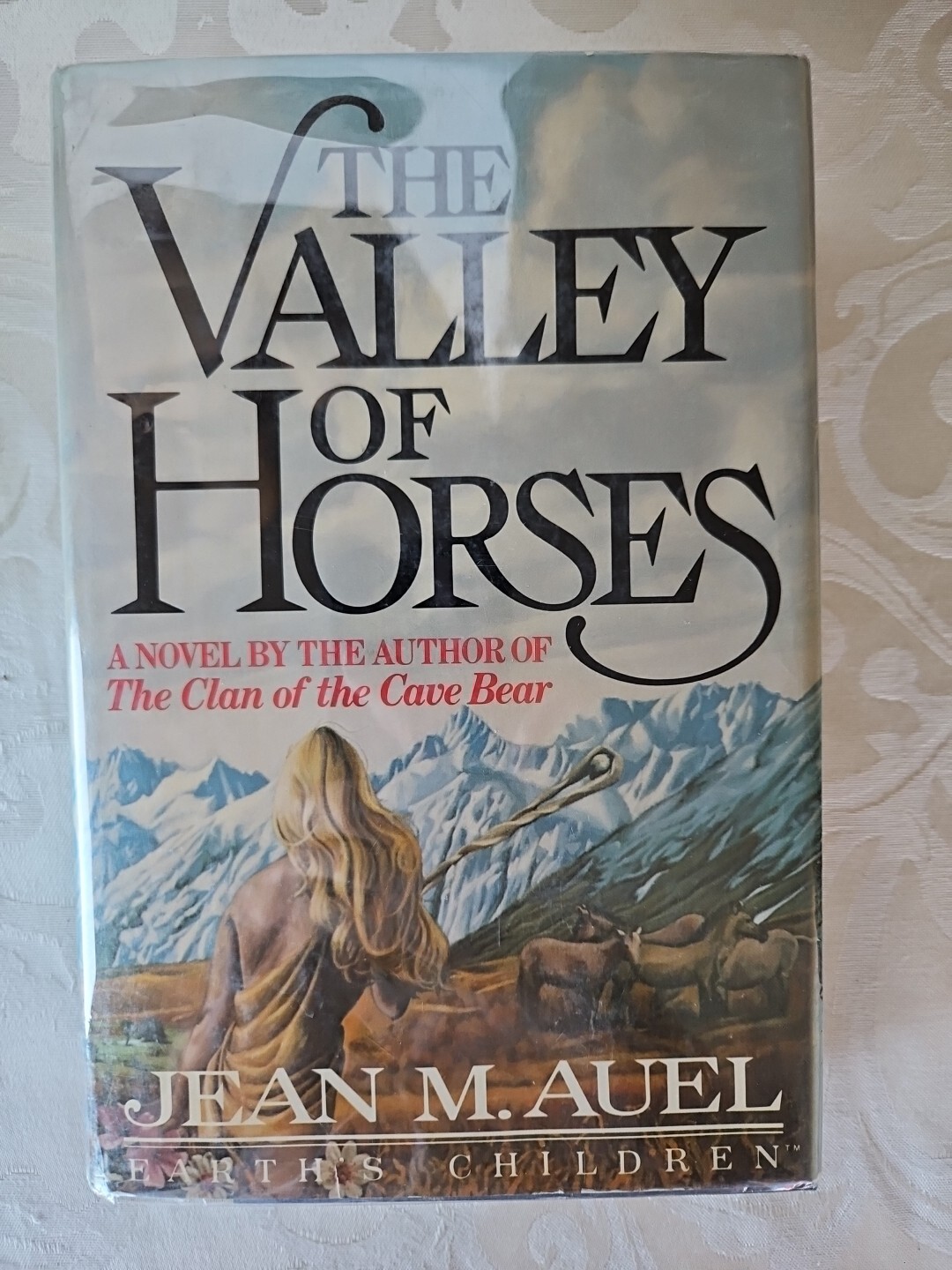 Lot 6~Earth’s Children Series~The Clan of the Cave Bear~Jean Auel ~Full Size Har
