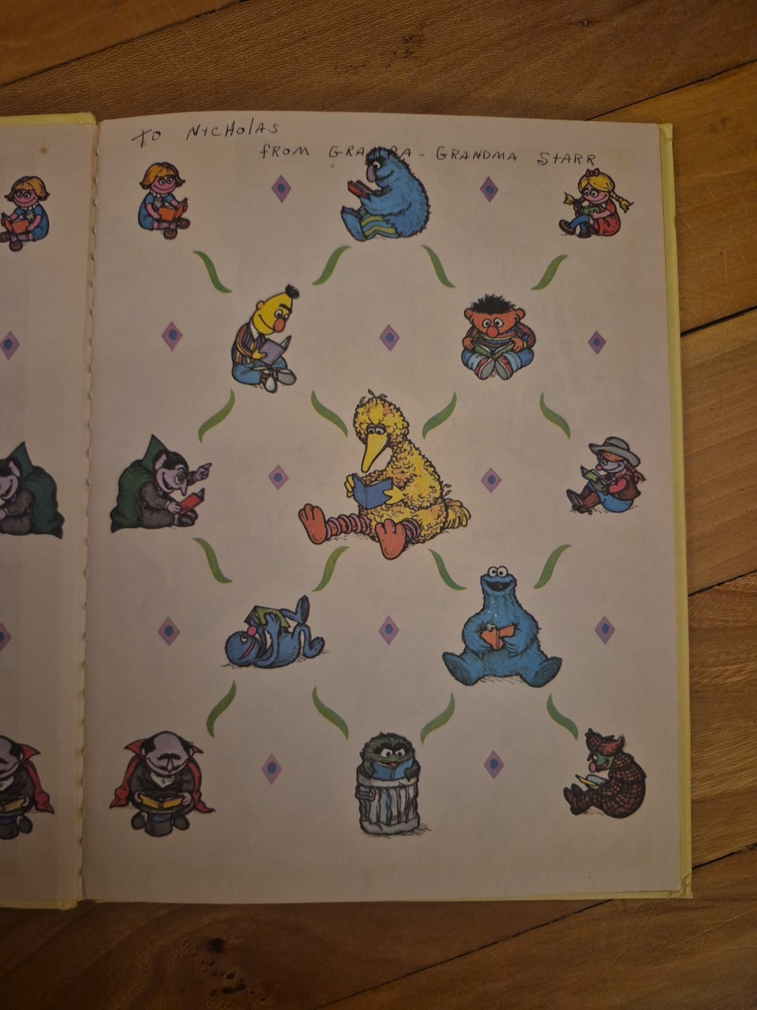 Show and Tell by Patricia Relf – 1980 Sesame Street Book Club Hardcover