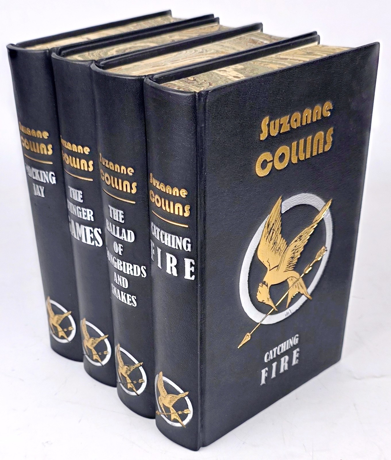 Suzanne Collins – The Hunger Games Series. Leatherbound Set: Limited Edition