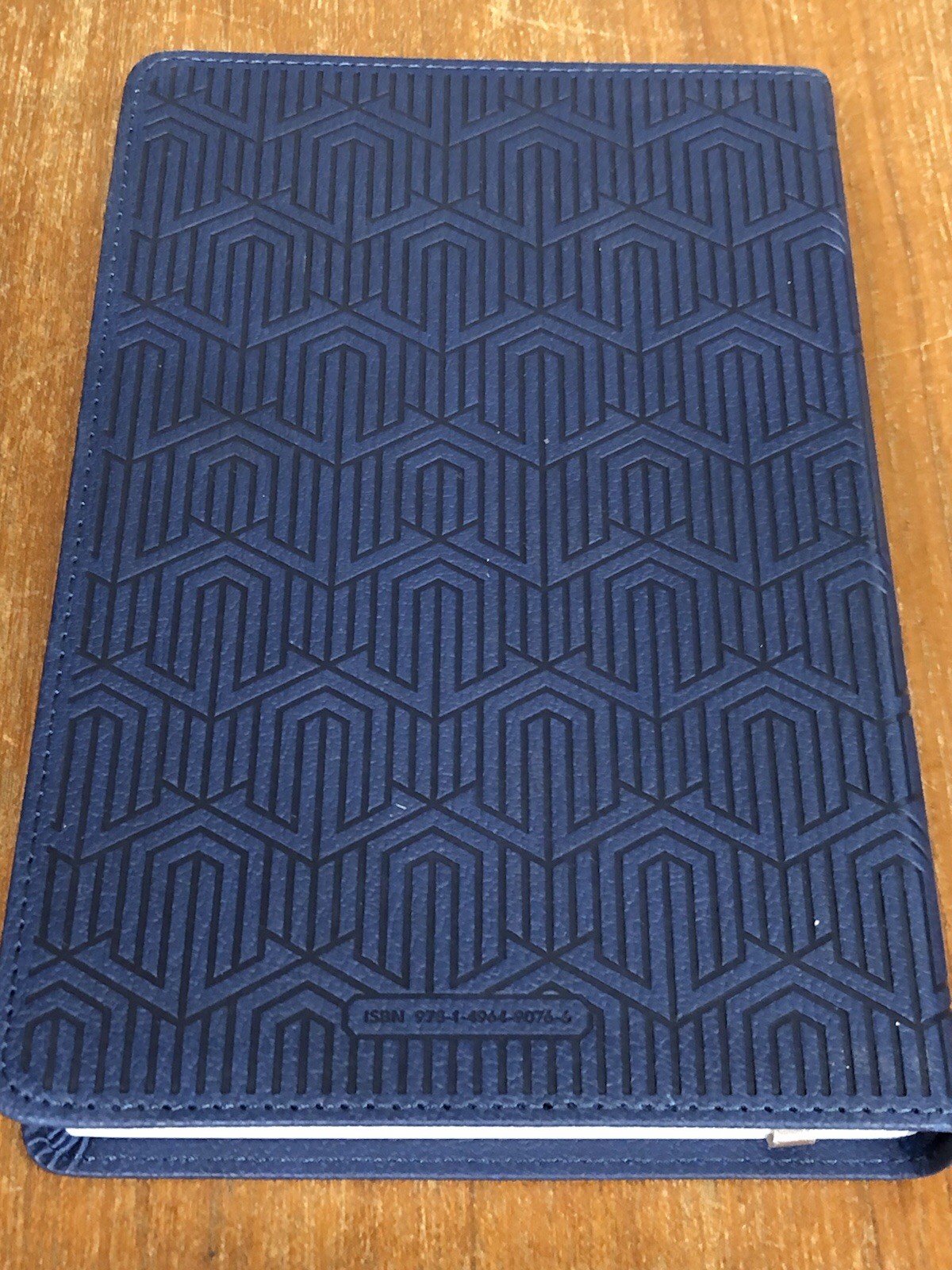 NLT Tyndale Premium Gift Bible, Filament Enabled, Blue Cross
