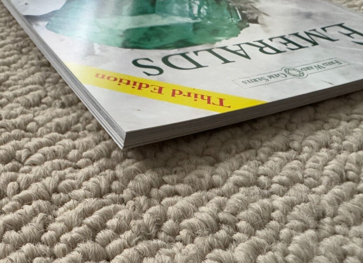Emeralds (Third Edition) – Fred Ward Gem Series – Softcover LIKE NEW