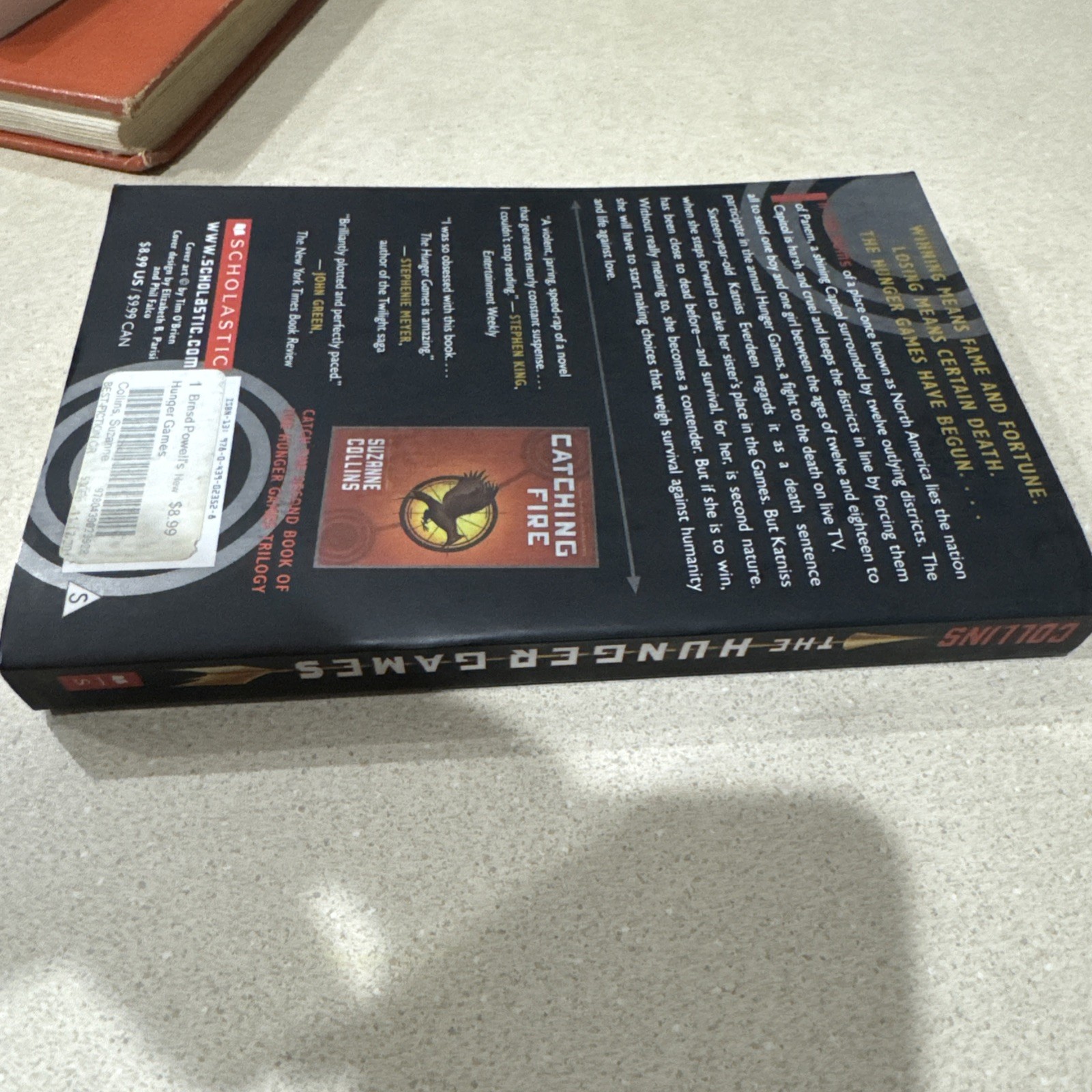 THE HUNGER GAMES (trilogy book 1) paperback by Suzanne Collins