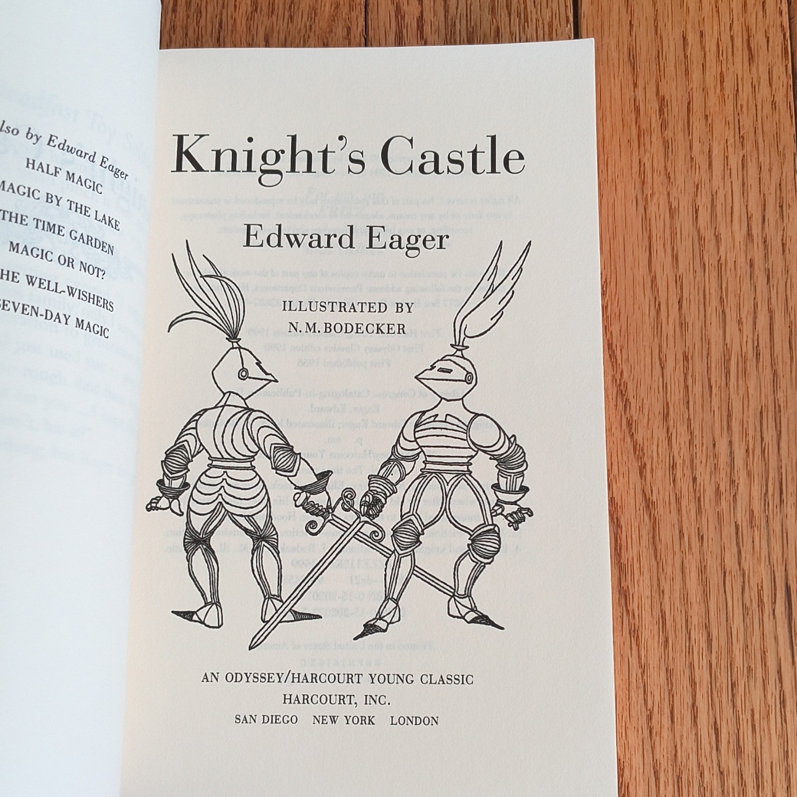 Edward Eager Knight’s Castle PB Harcourt Brace 1999 Odyssey Classics Bodecker