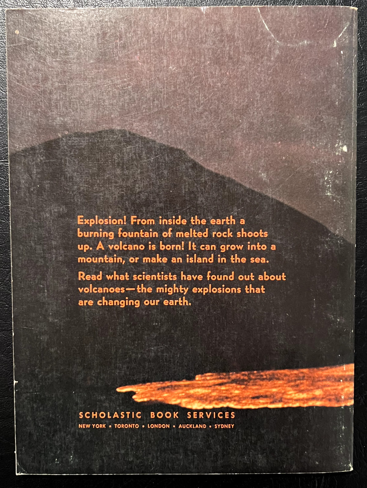 Science Book of Volcanoes – 1969 by Patricia Lauber – Scholastic TW1359
