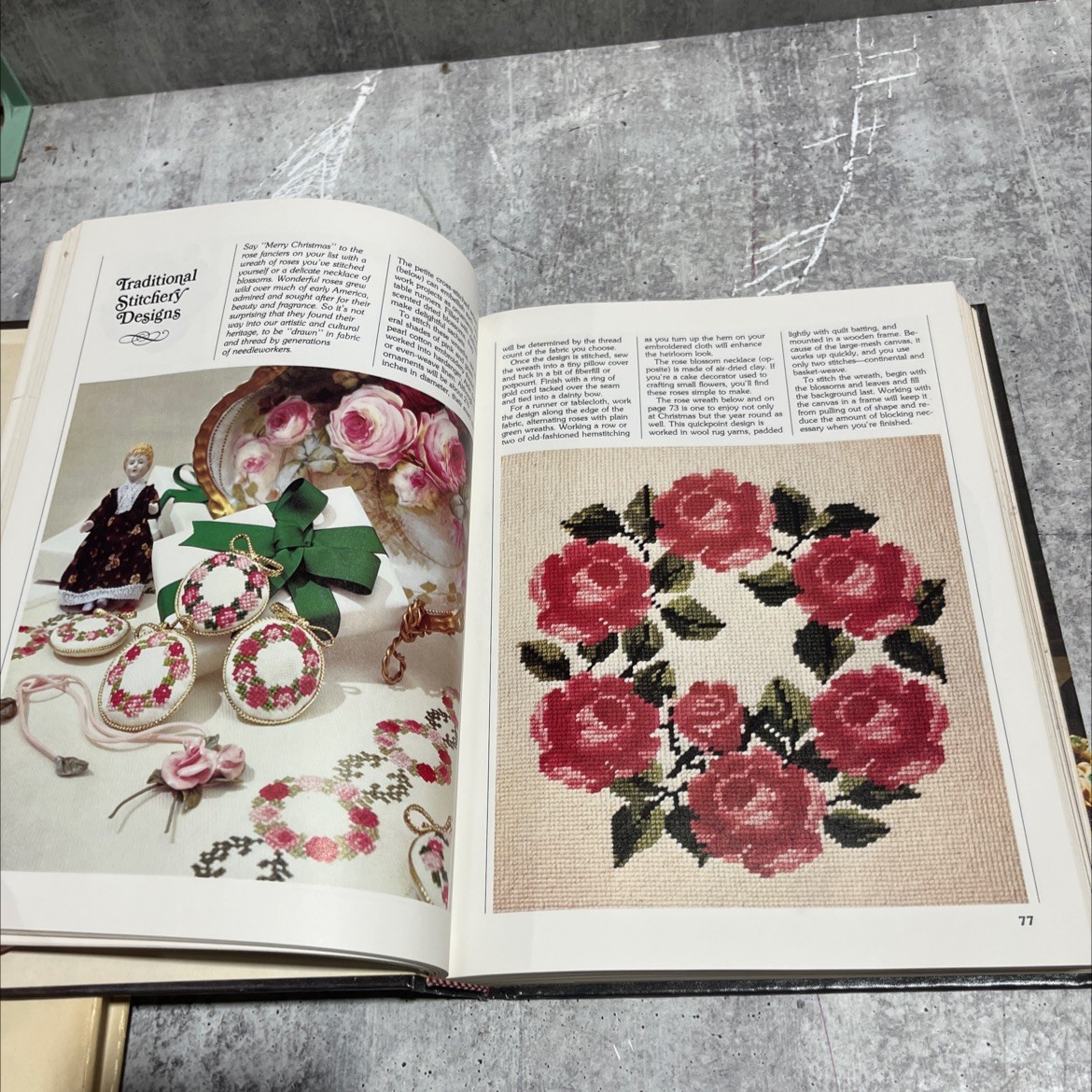 better homes and gardens treasury christmas crafts&foods book, by meredith corp