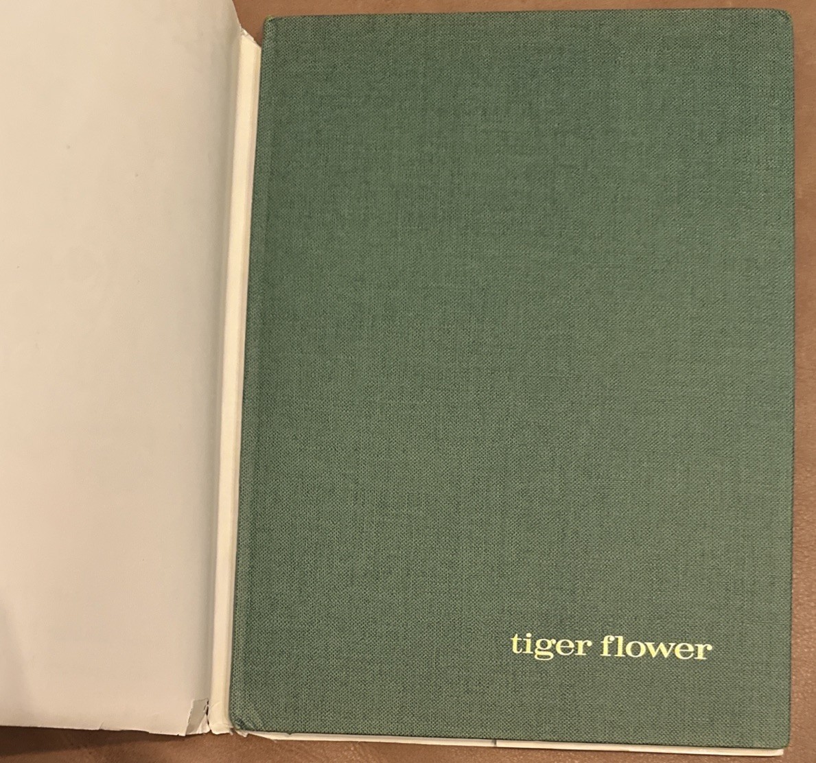 Tiger Flower by Robert Vavra Illustrated by Fleur Cowles 1968 HC/DJ First UK ED