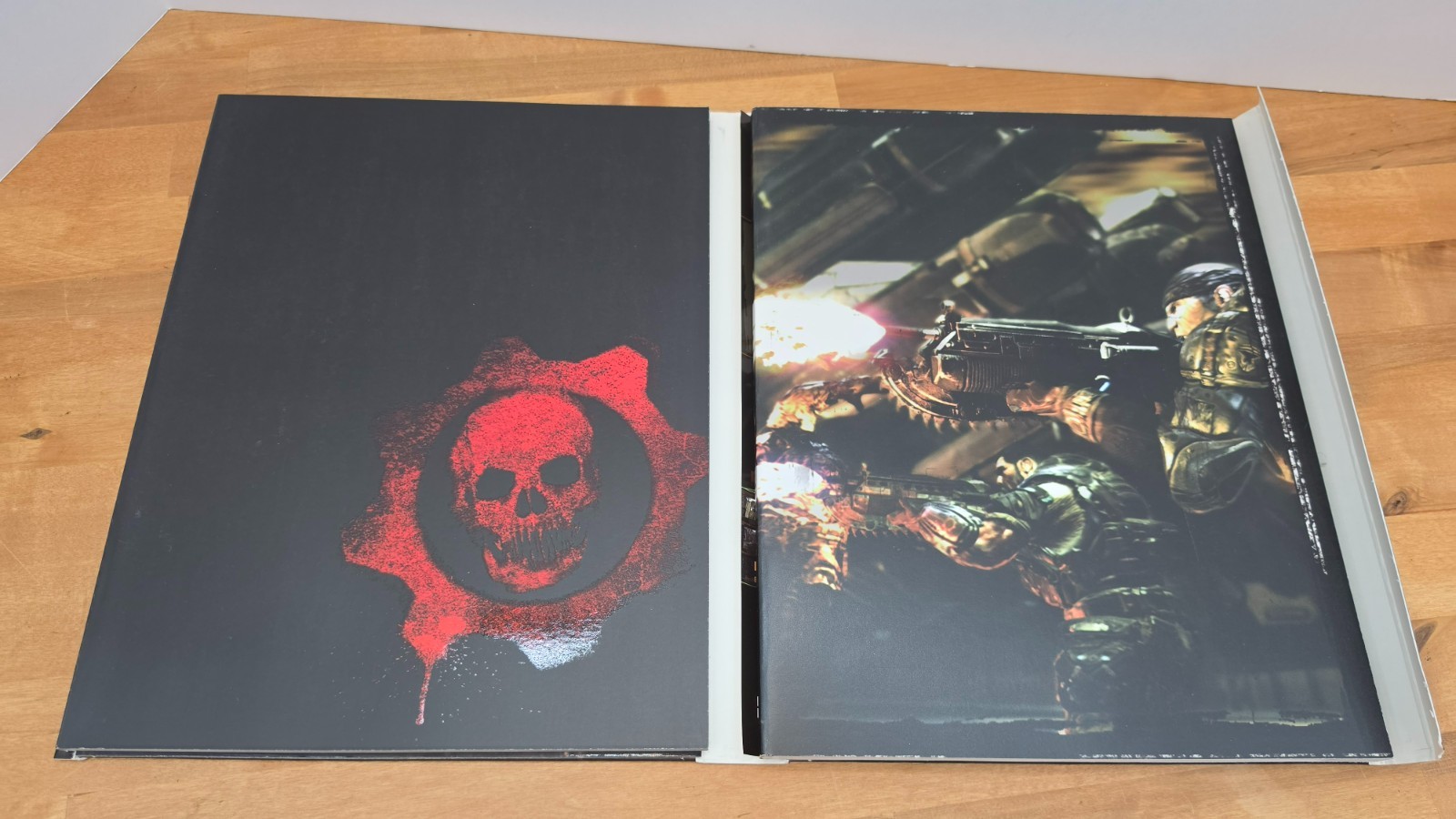Gears of War Limited Edition Strategy Guide by BradyGames XBOX 360