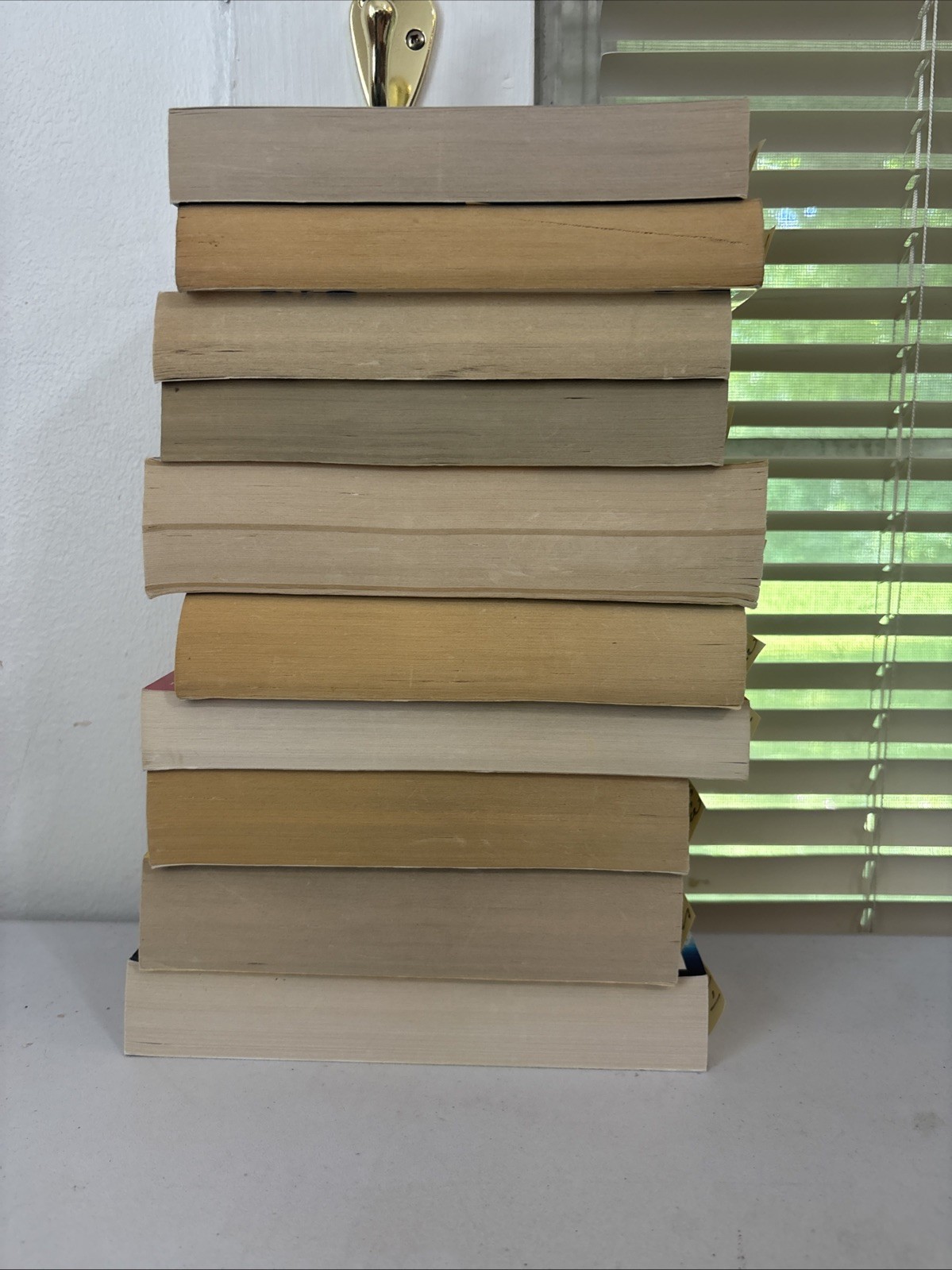 Lot of 10 – Mystery and Thrillers – Mixed Authors – FREE SHIPPING