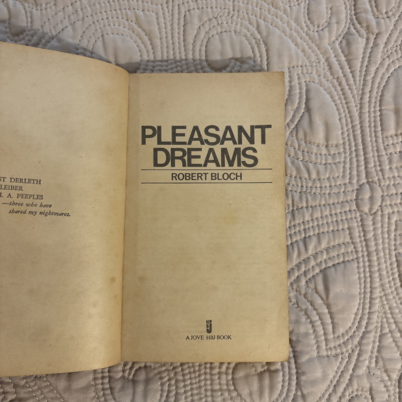 PLEASANT DREAMS By Robert Bloch vintage paperback collectible