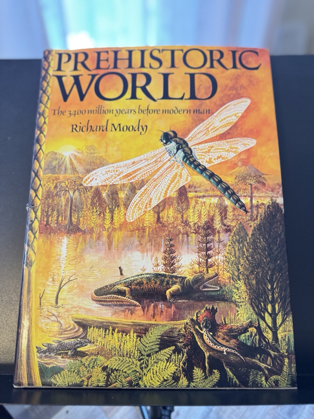 Prehistoric World | by Richard Moody | 1980 HC/DJ | Paleontology | Dinosaur