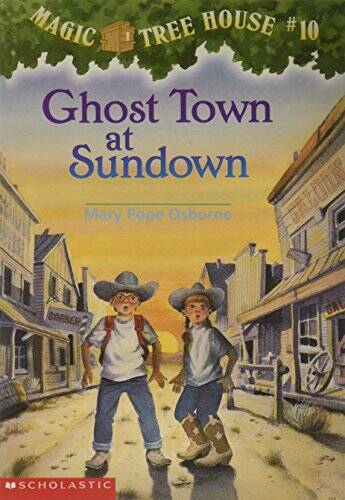 Ghost Town at Sundown (Magic Tree House, No. 10) – Paperback – VERY GOOD