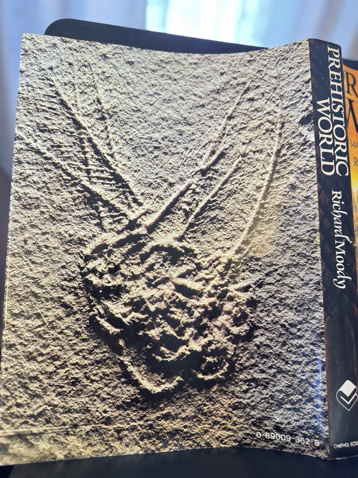 Prehistoric World | by Richard Moody | 1980 HC/DJ | Paleontology | Dinosaur