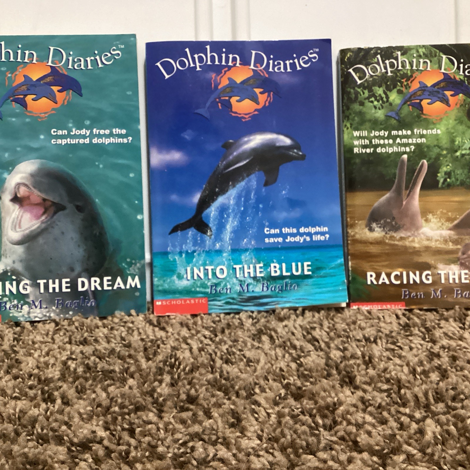 Dolphin Diaries Lot Of 3