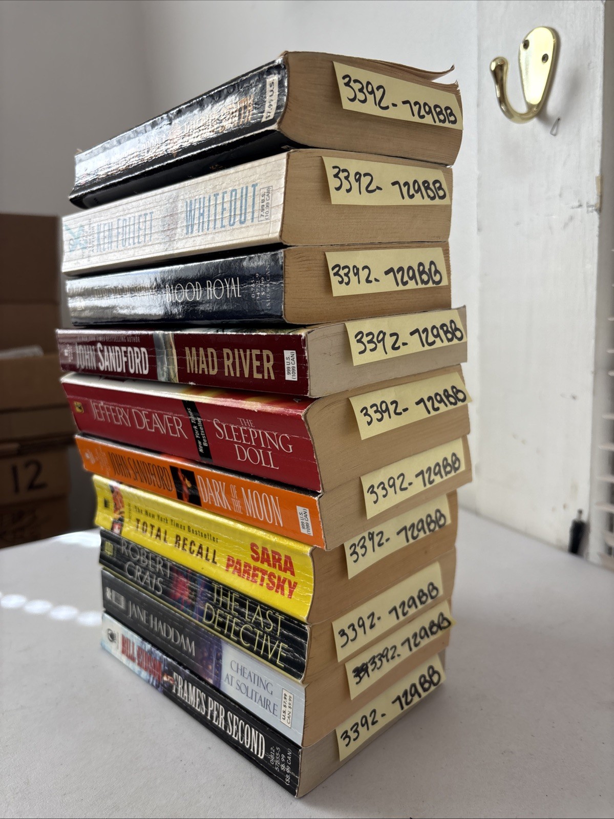 Lot of 10 – Mystery and Thrillers – Mixed Authors – FREE SHIPPING
