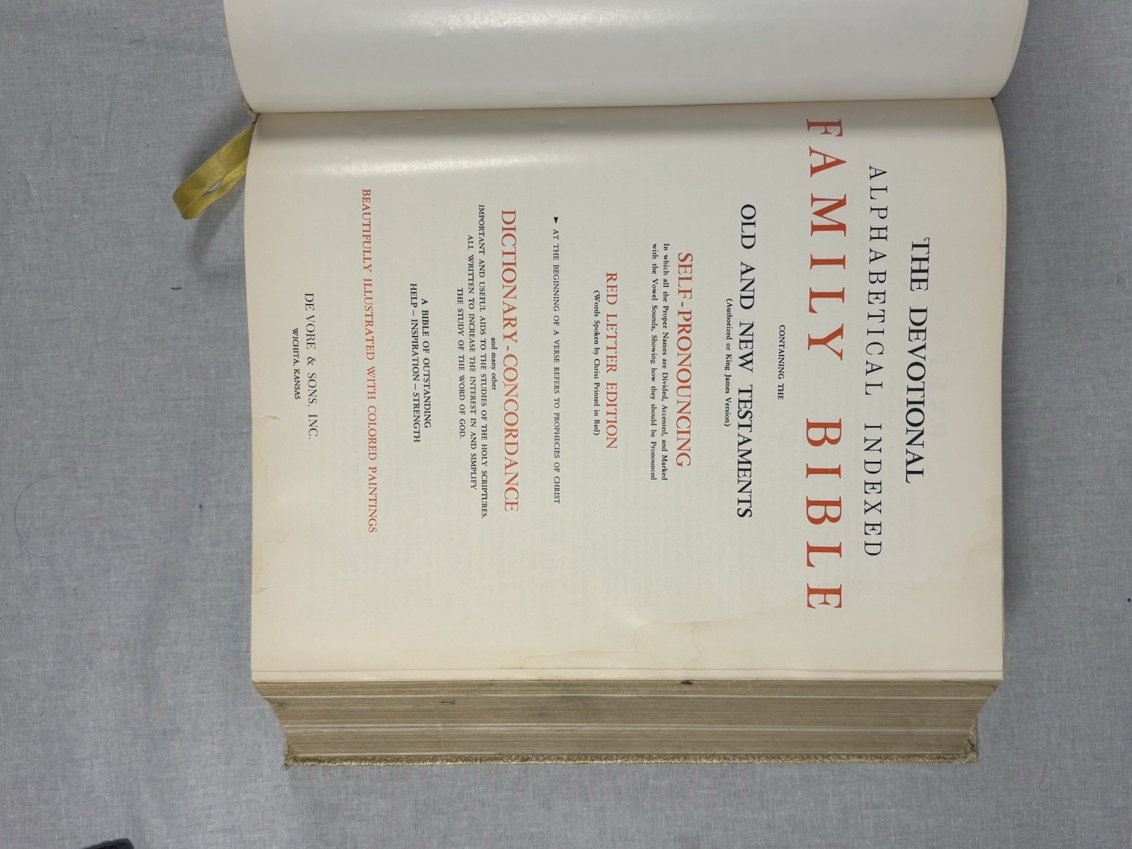 Vintage KJV Heirloom Family Holy Bible Red Letter Edition Large Family Bible
