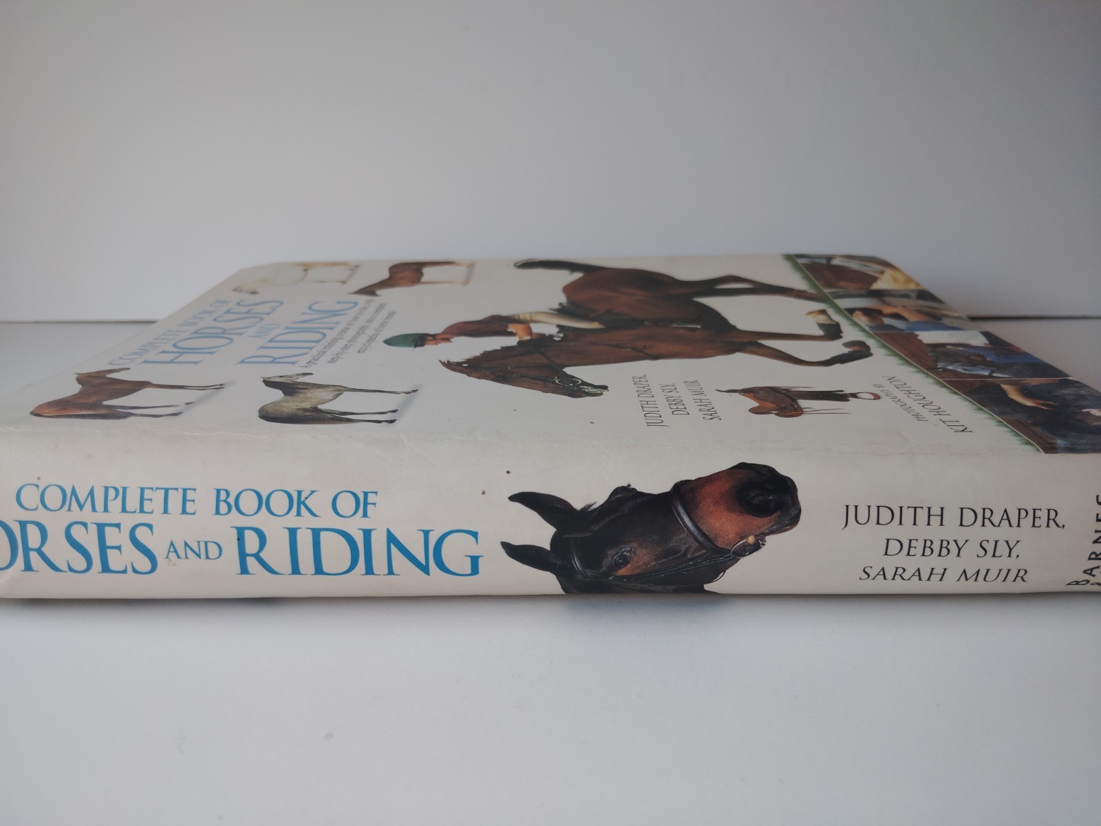 Complete Book of Horses and Riding 2003 Horse Breeds Training Encyclopedia…