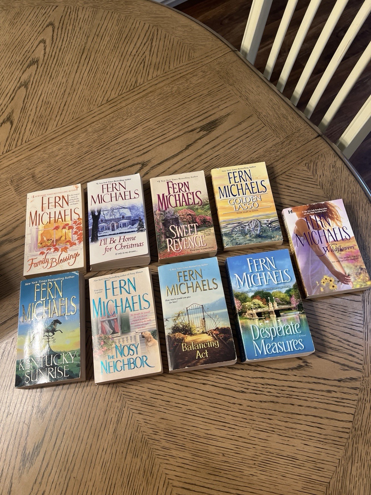 Lot of 17 Fern Michaels Books —Sisterhood, Holiday, +More