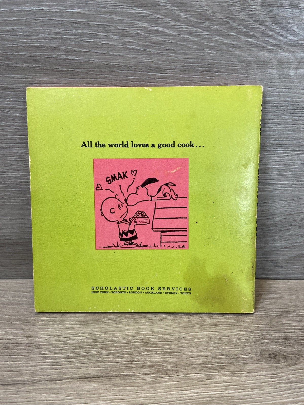 Vintage Paperback Peanuts Charlie Brown Cookbook Linus Snoopy 1975 5.5″ x 5.5″