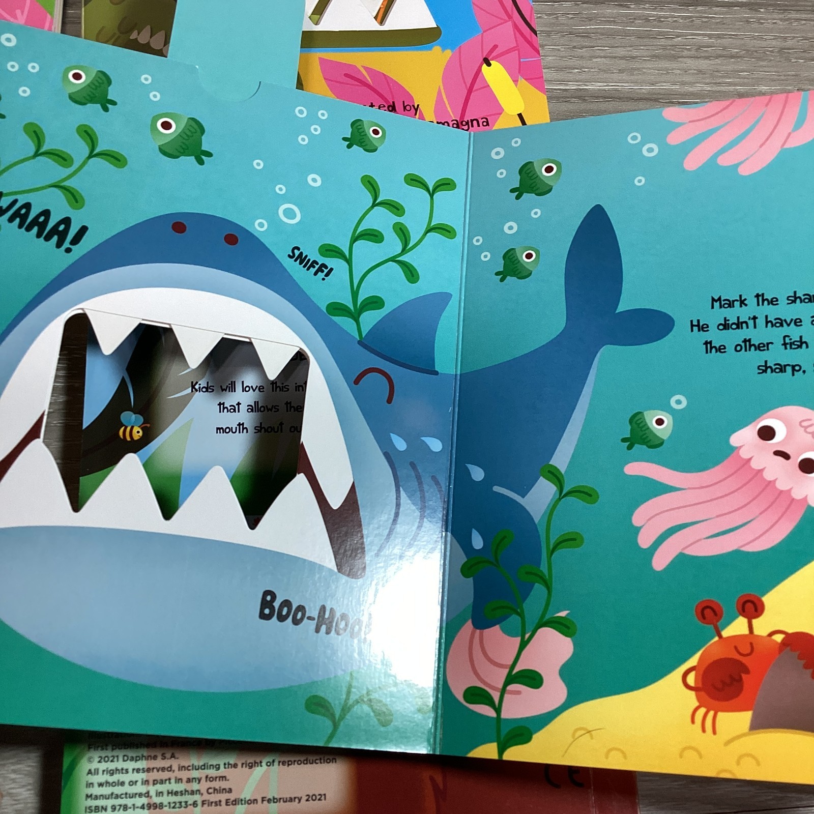 Little Bee Crunchy Books 4 Interactive Board Book Box Set Shark Bite Dino Chomp