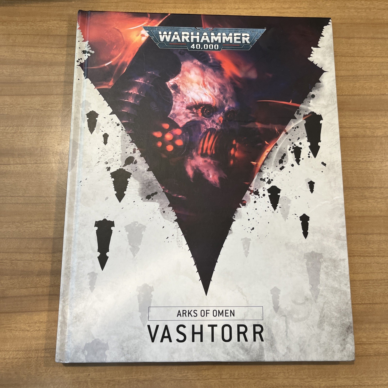 Warhammer 40,000 lot of 9 Hardcover books, Crusade, Horus, Roleplay, Codex.