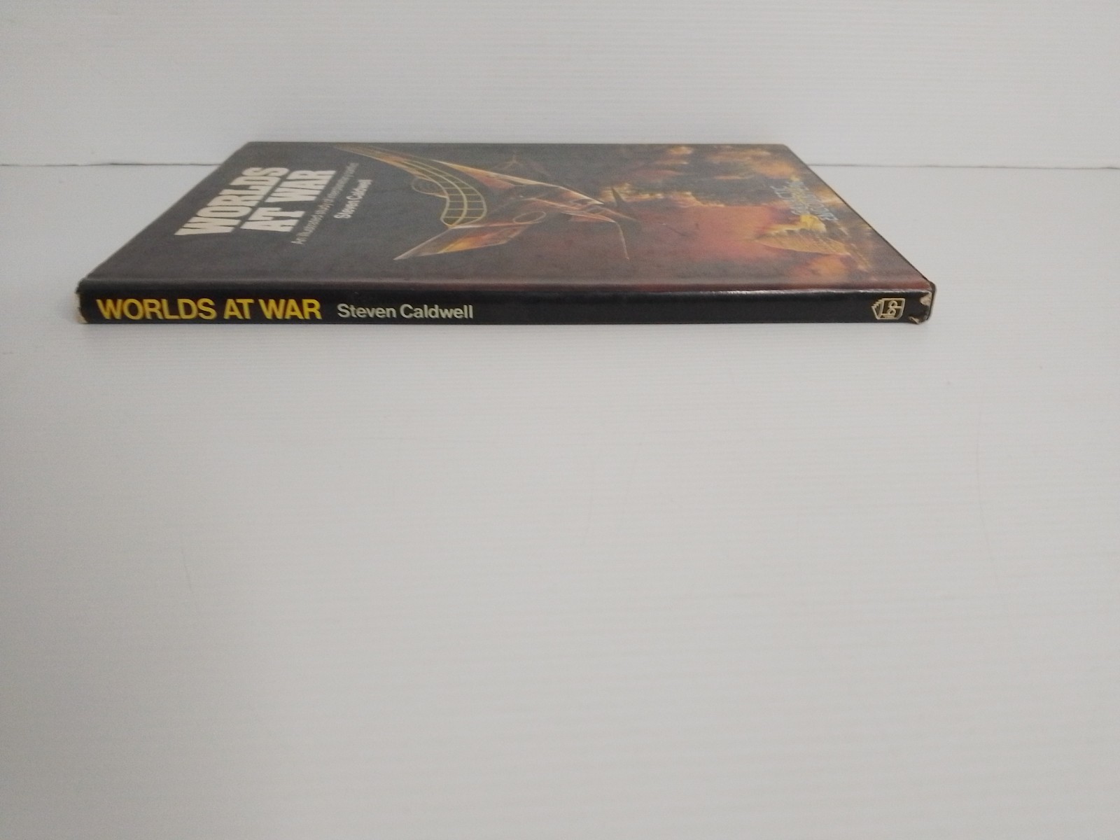 WORLDS AT WAR AN ILLUSTRATED STUDY OF INTERPLANETARY Steven Caldwell 1980 HC DJ