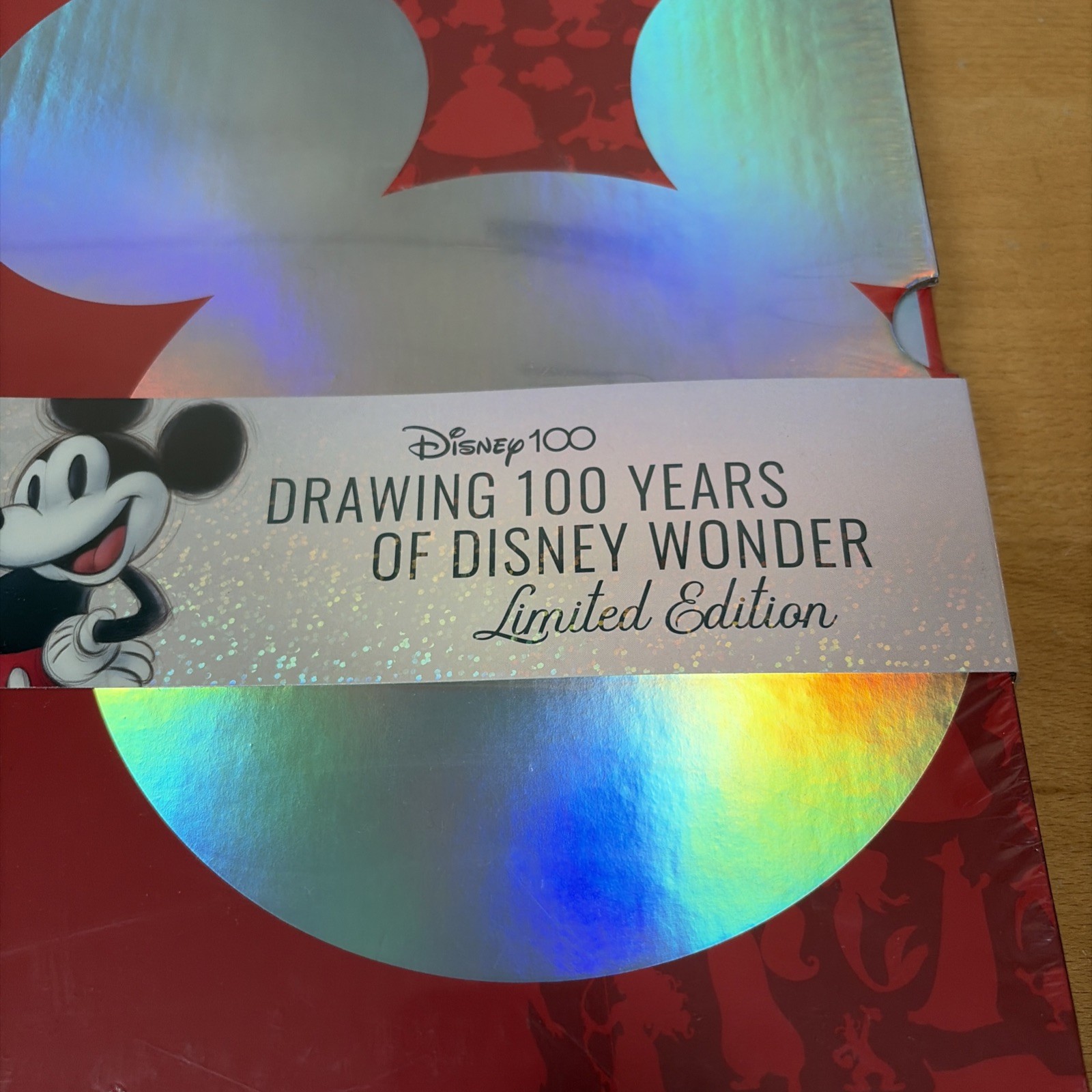Drawing 100 Years Of Disney Wonder Limited Edition: A Retrospective Collection