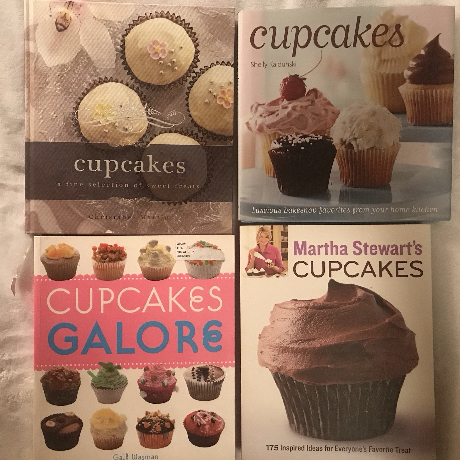 Lot Of 4 Cupcake Cookbooks Hardcover And Paperback