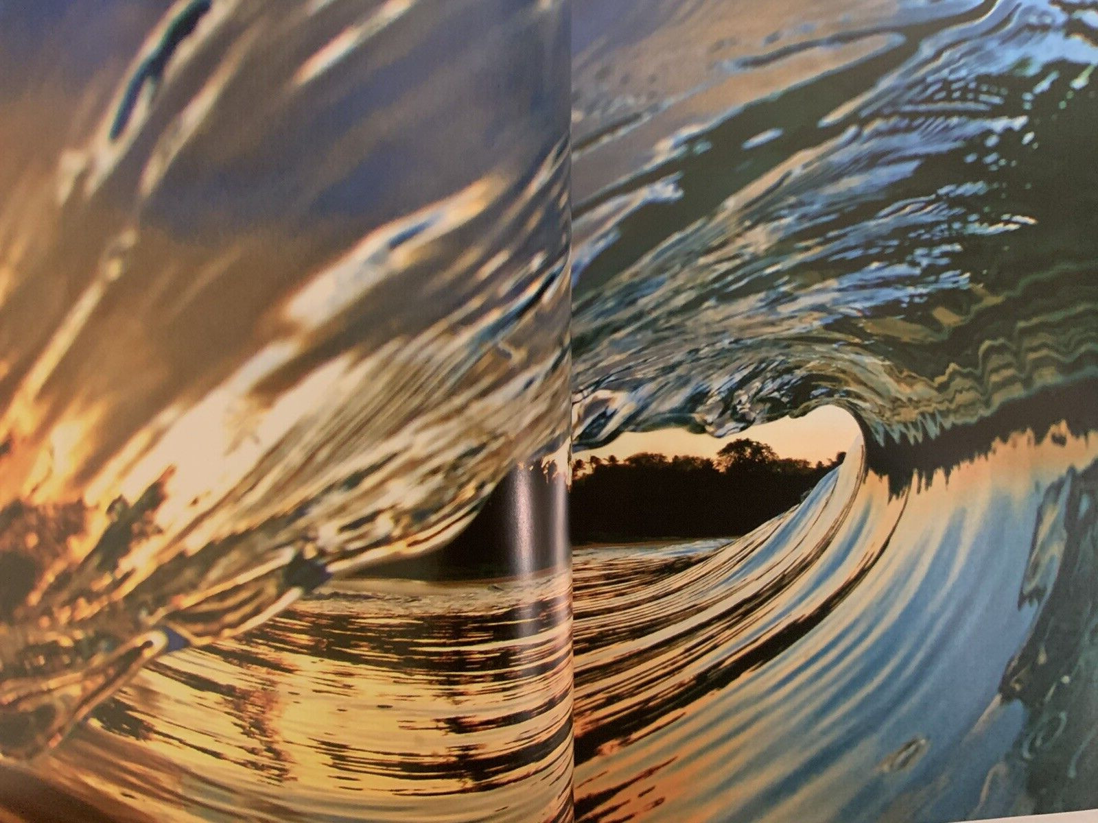 Clark Little : The Art of Waves by Clark Little 2022 Hardcover VG