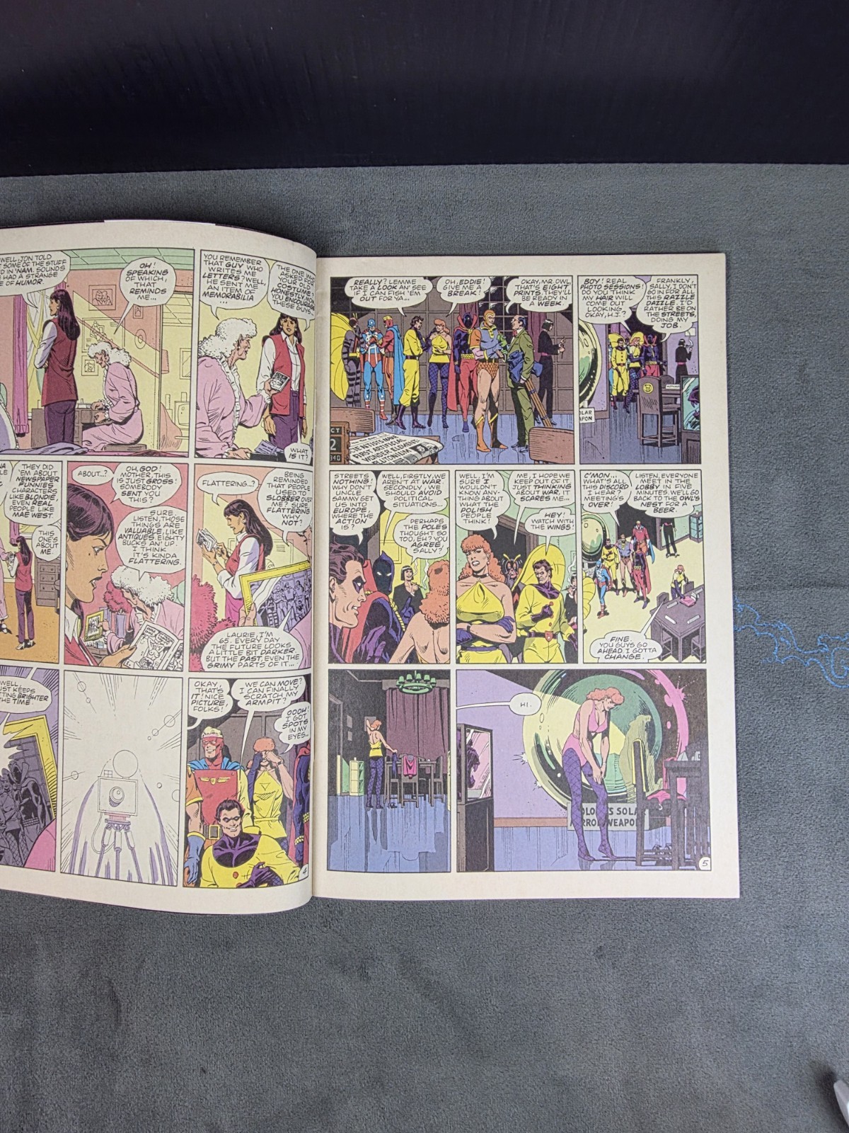 WATCHMEN #2 VF+ Alan Moore Dave GIbbons DC Comics 1986 Dr Manhattan Rorschach A1