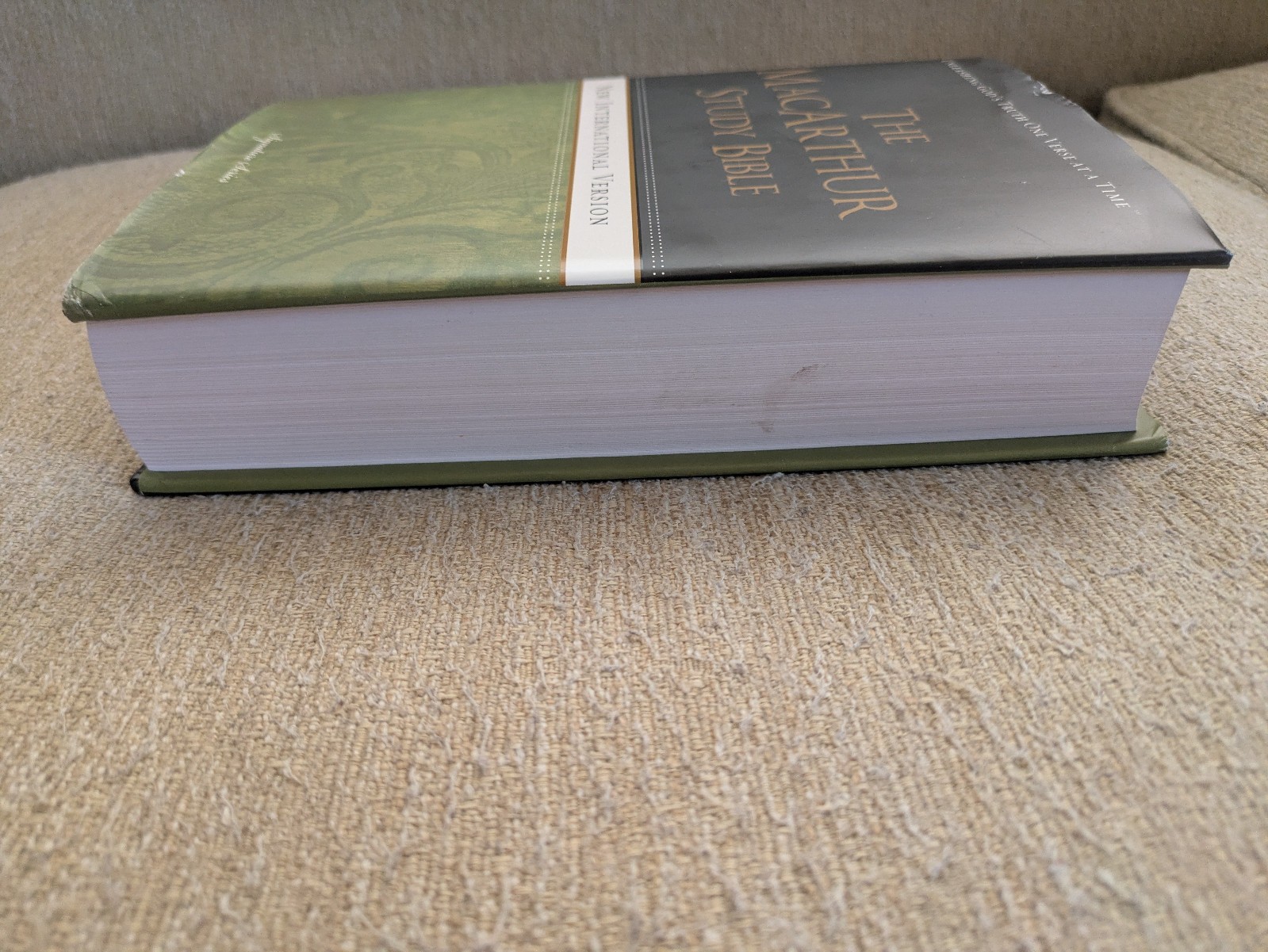 The MacArthur Study Bible: New International Version, Signature Series | 2013