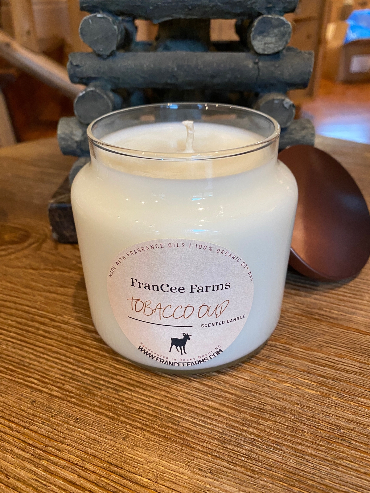 Tobacco Oud Apothecary Candle