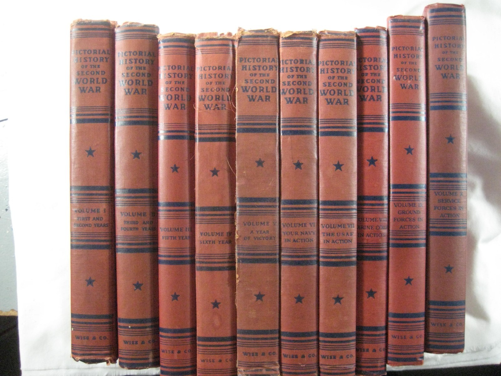 Lot books 10 volumes Pictorial History of the 2nd World War all 1940s editions