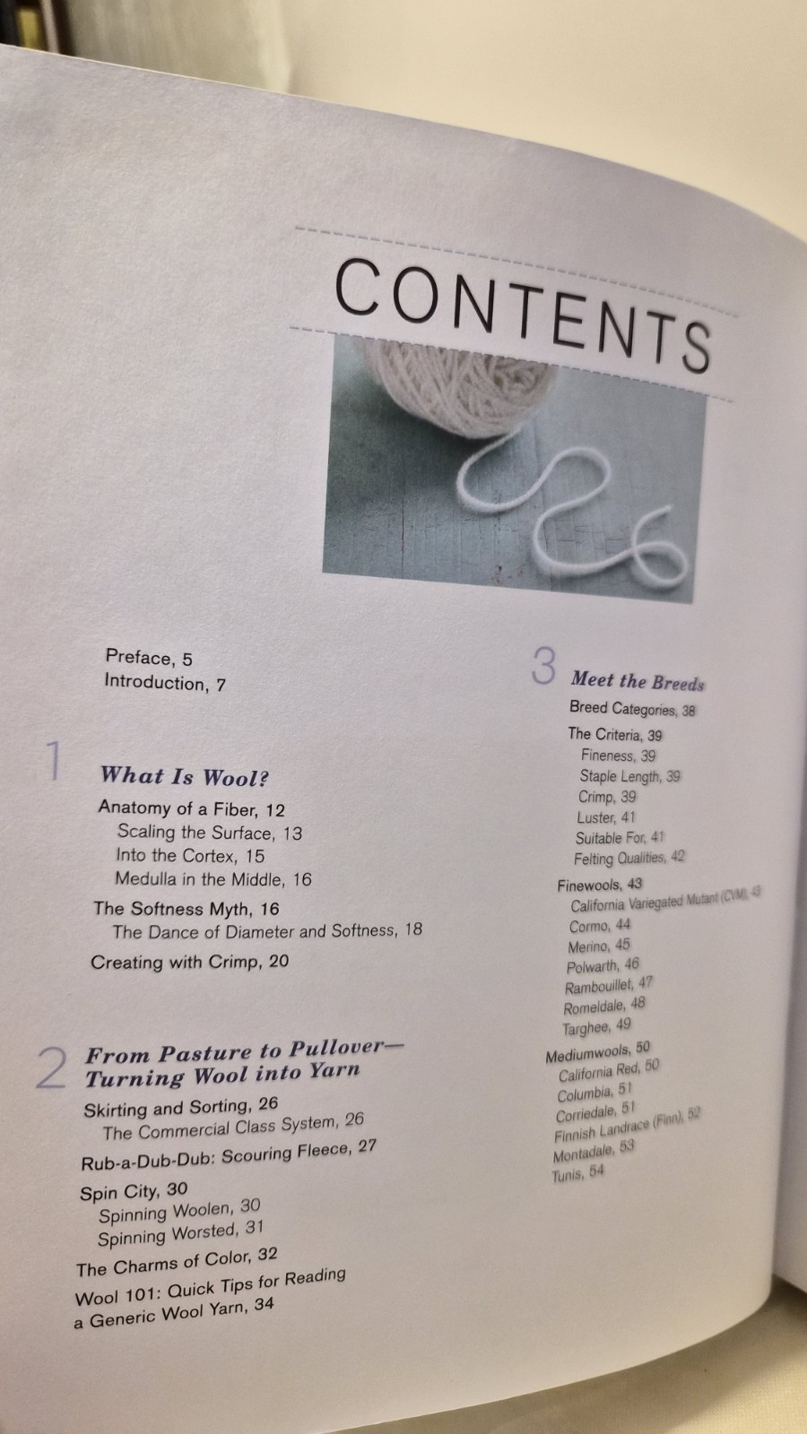 The Knitter’s Book of Wool: Clara Parkes HC/Good+ (see photos:)