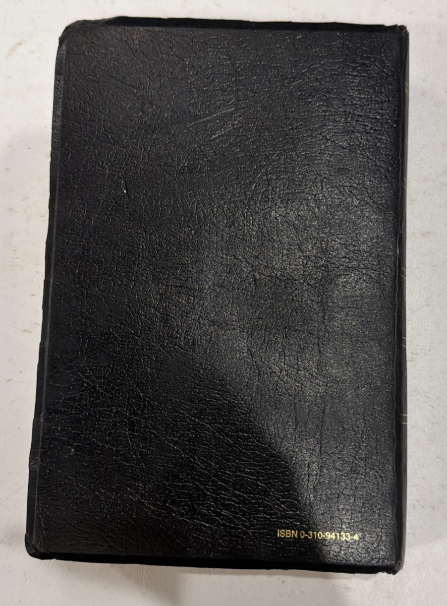KJV Holy Bible: Gift and Award, Black Leather-Look, Red Letter, Comfort Print: K