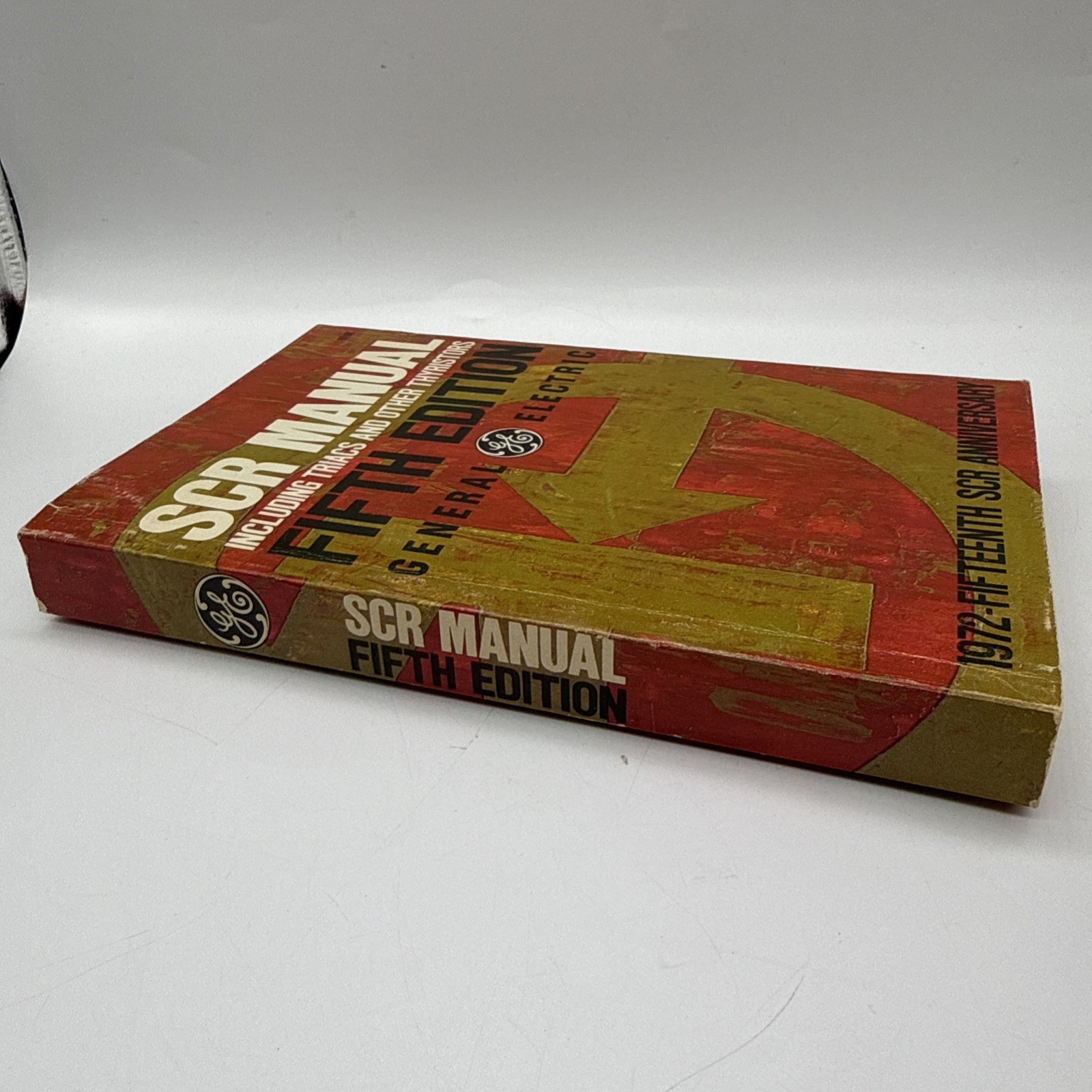 SCR Manual Including Triarcs & Thyristora 5th Ed General Electric Company 1982