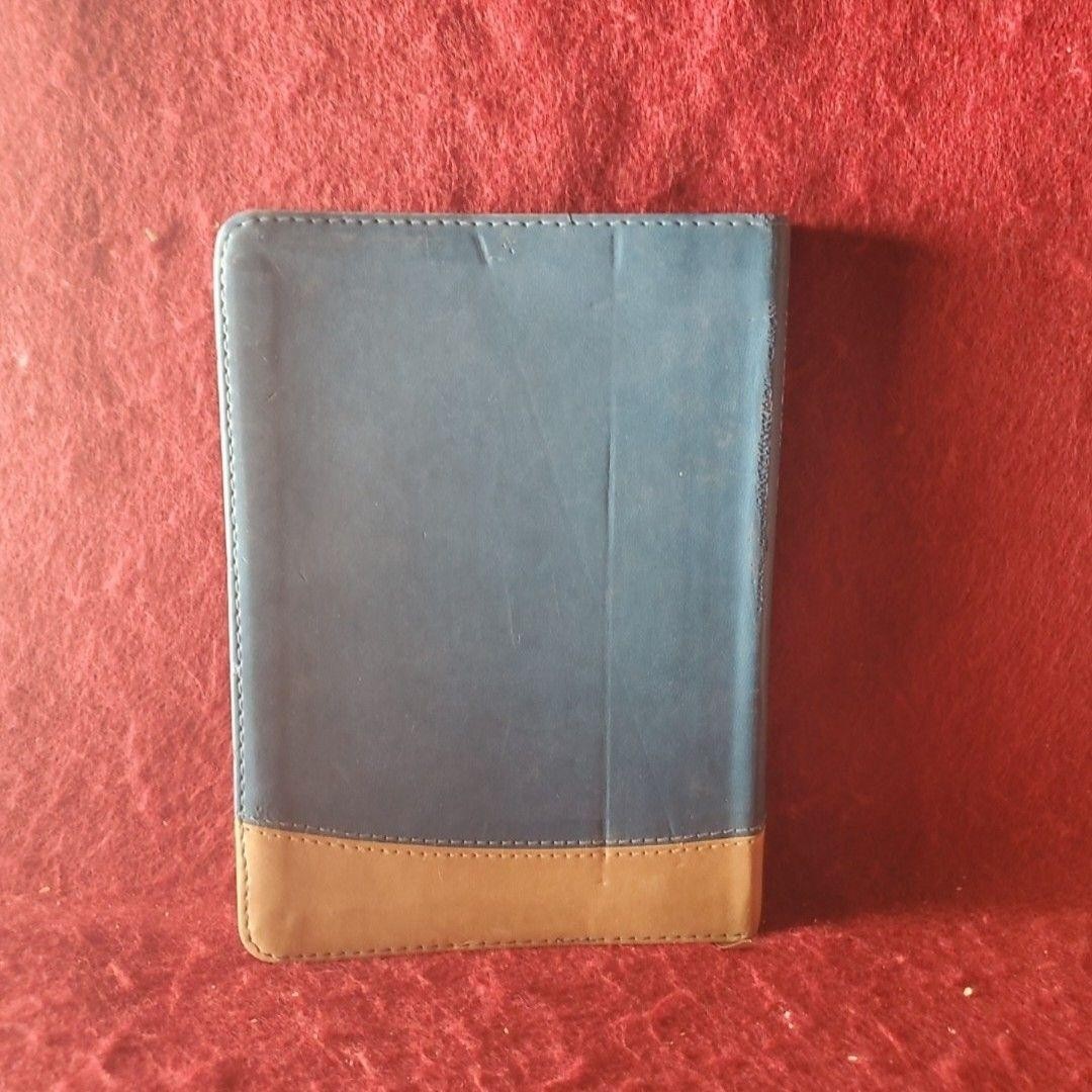 Daily In His Presence David Jeremiah HC Faux Leather Turning Point 2019 Blue Tan