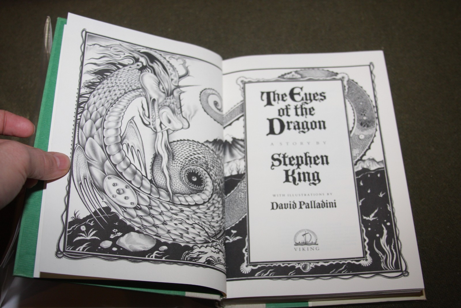The Eyes of the Dragon by Stephen King 1987 HC 1st Edition w/ Embossed Cover