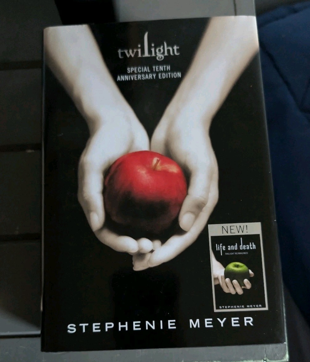 Twilight Saga By Stephanie Meyer Book Set Mixed Lot of 8 Host Life and Death