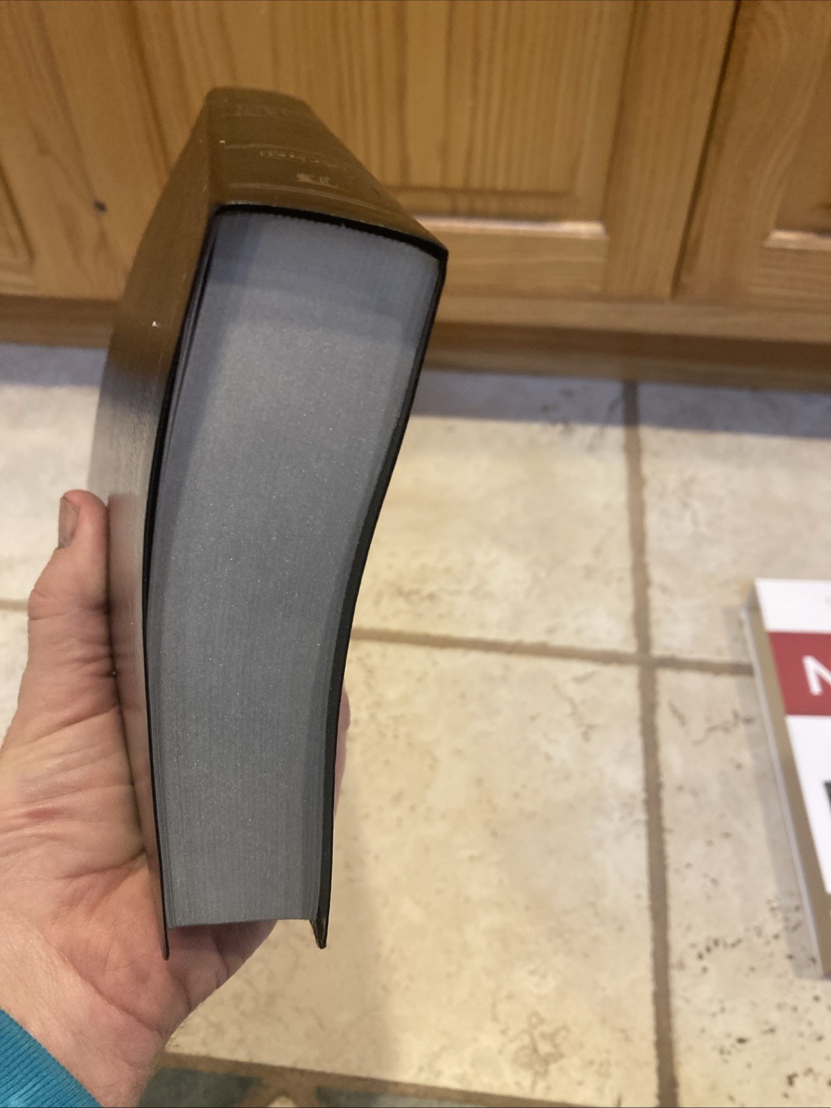 NKJV GIANT PRINT CENTER COLUMN REFERENCE BIBLE RED LETTER INDEXED BLACK