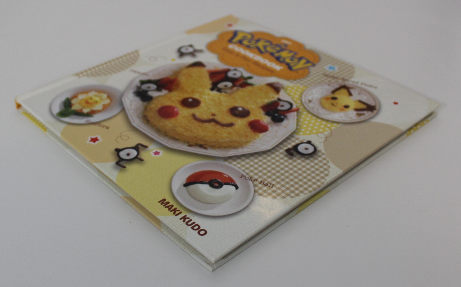 2016 THE POKEMON Cookbook MAKI KUDO 21 x 21 cm. (8.25″ x 8.25″) Fun Recipes HC
